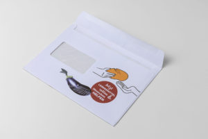 Koperta z dużym panoramicznym oknem